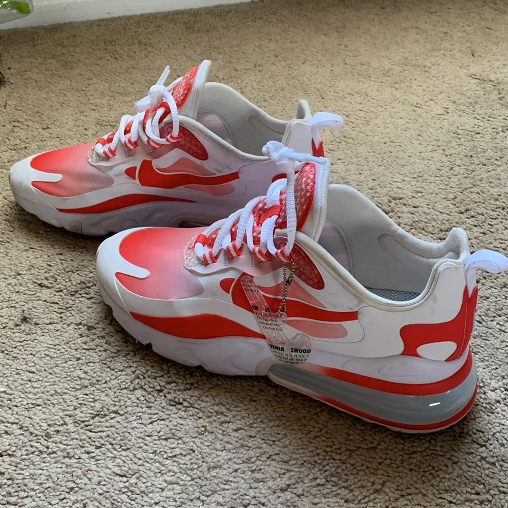 Nike air 270 reacts, size 11 - Picture 2 of 4